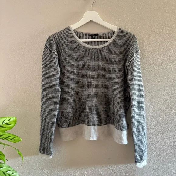 James Perse Cashmere featherlight sweater - Picture 2 of 9